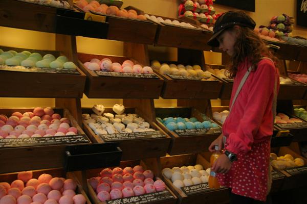 Jennifer shopping at Lush